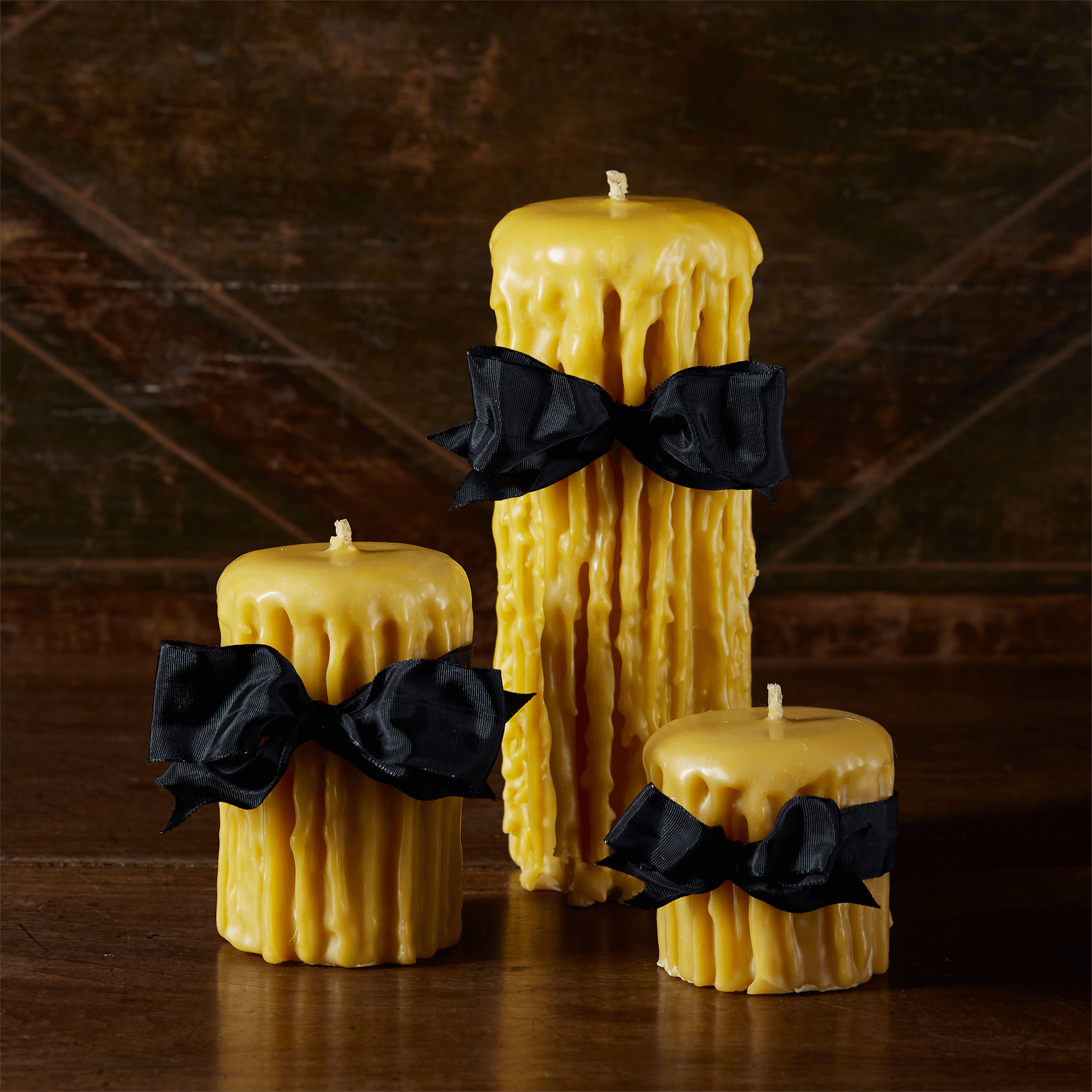 Gold Beeswax Drip Pillar – MATCH • Made in Italy Gold Beeswax Drip Pillar – MATCH • Made in Italy