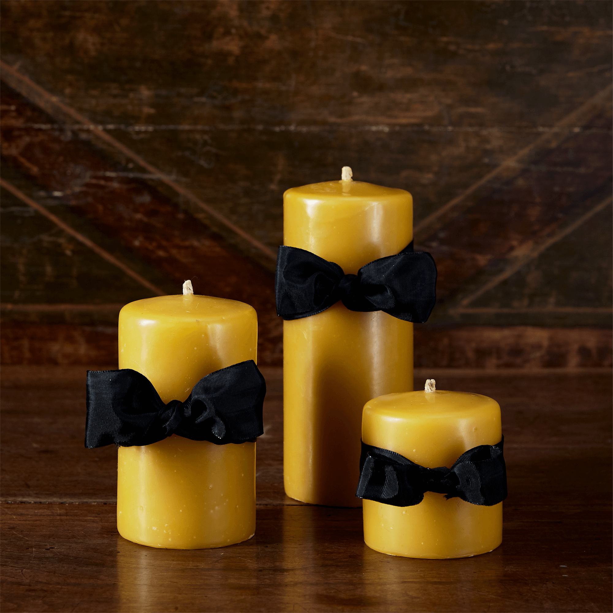Beeswax Pillar Candle - Different Sizes Pillars - Matching tray for candle
